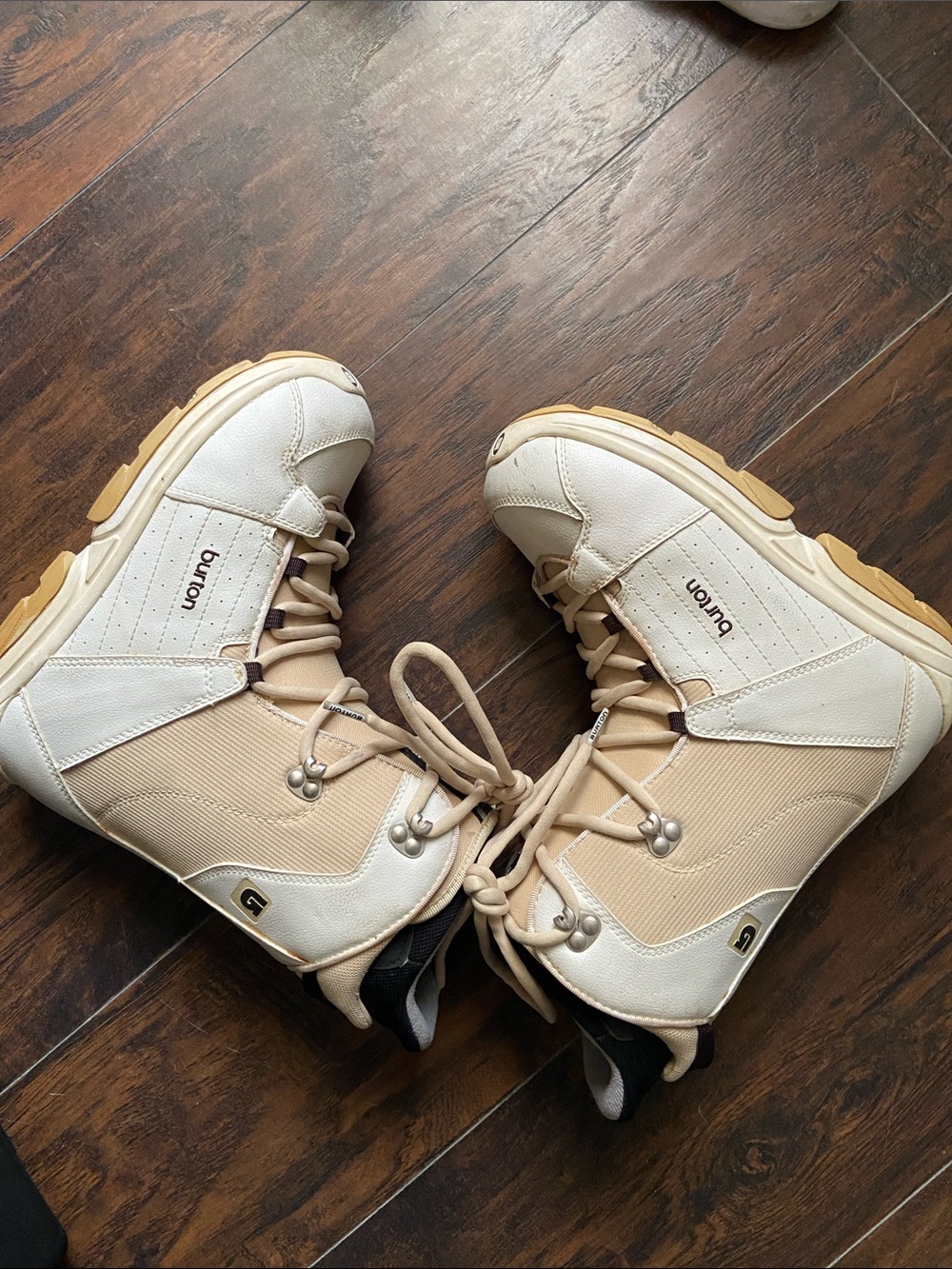 Women’s snow/snowboard boots - Picture 3 of 4